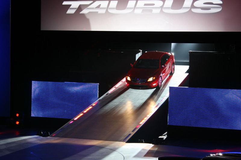 Illustration for article titled 2010 Ford Taurus: A Flagship Returns